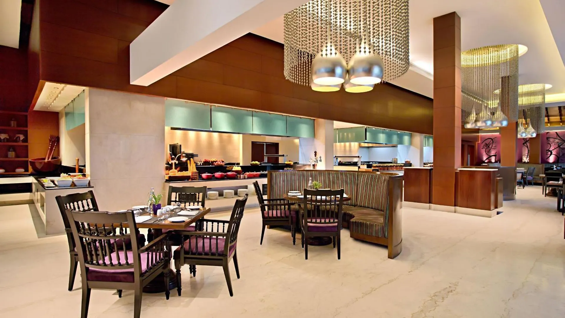 Le Meridien Kochi 5*,