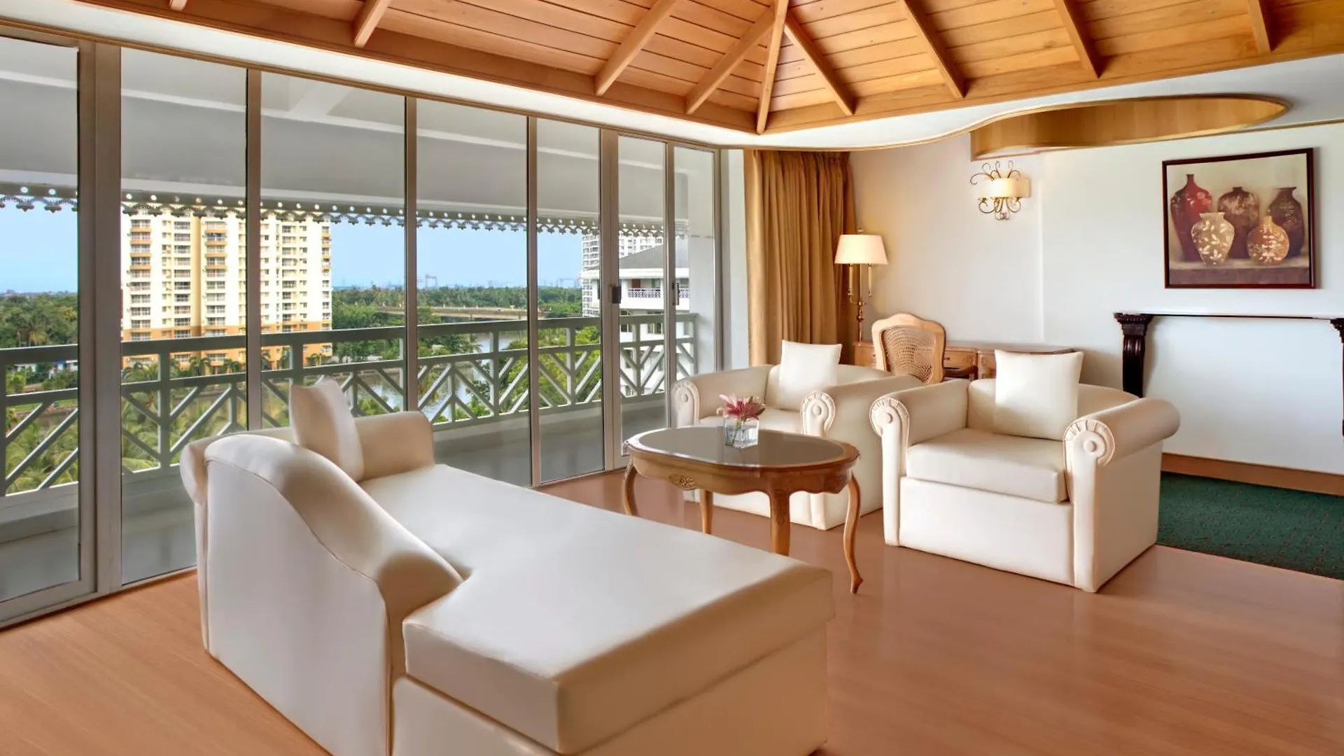 فندق لو ميريديان كوتشي Kochi 5*,  الهند
