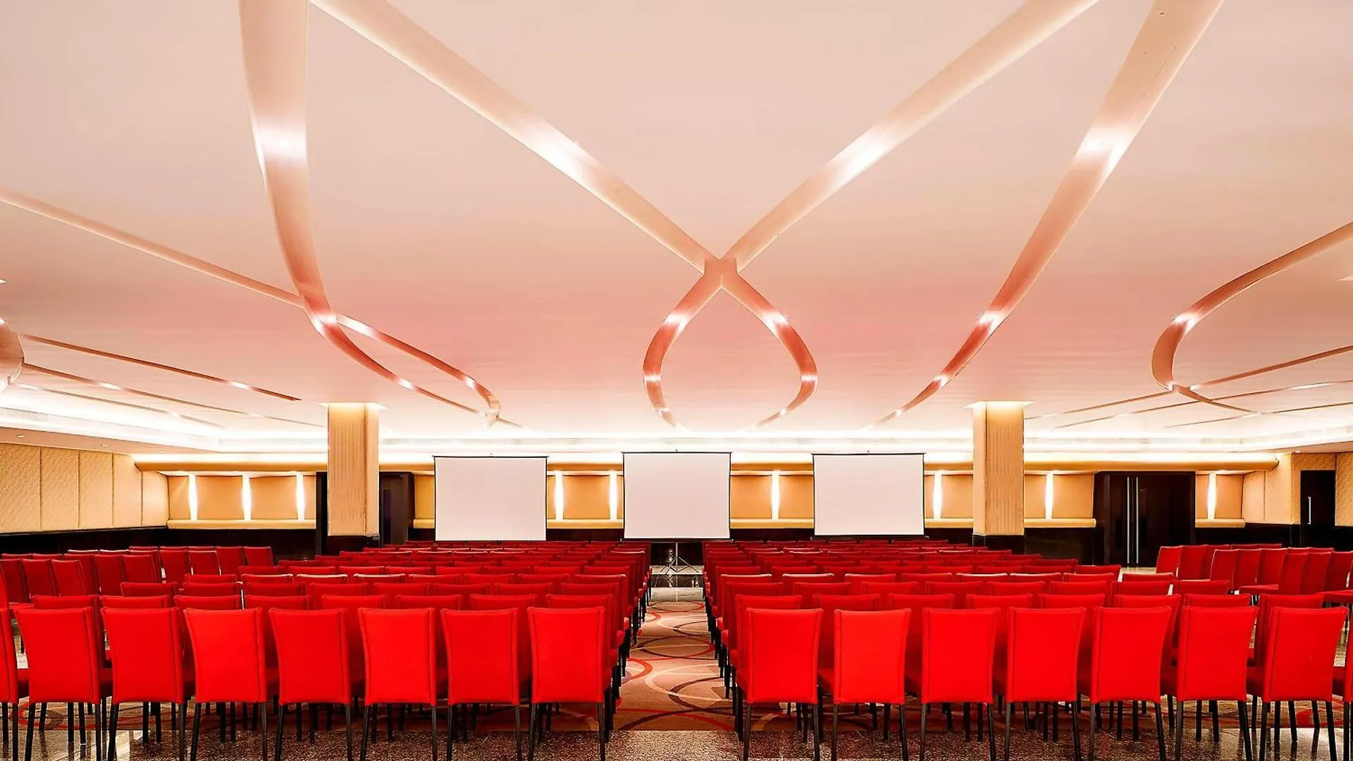 Le Meridien Kochi 5*,  Indie