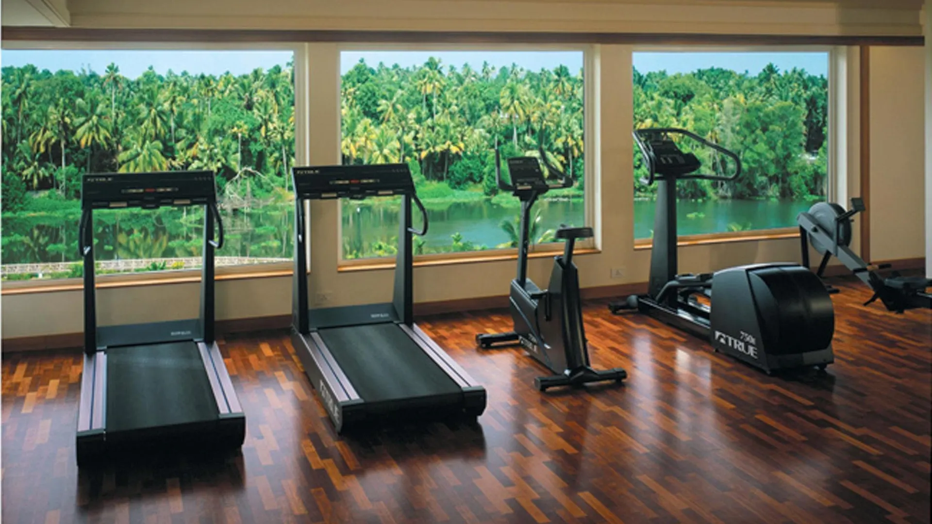 Le Meridien Kochi 5*,